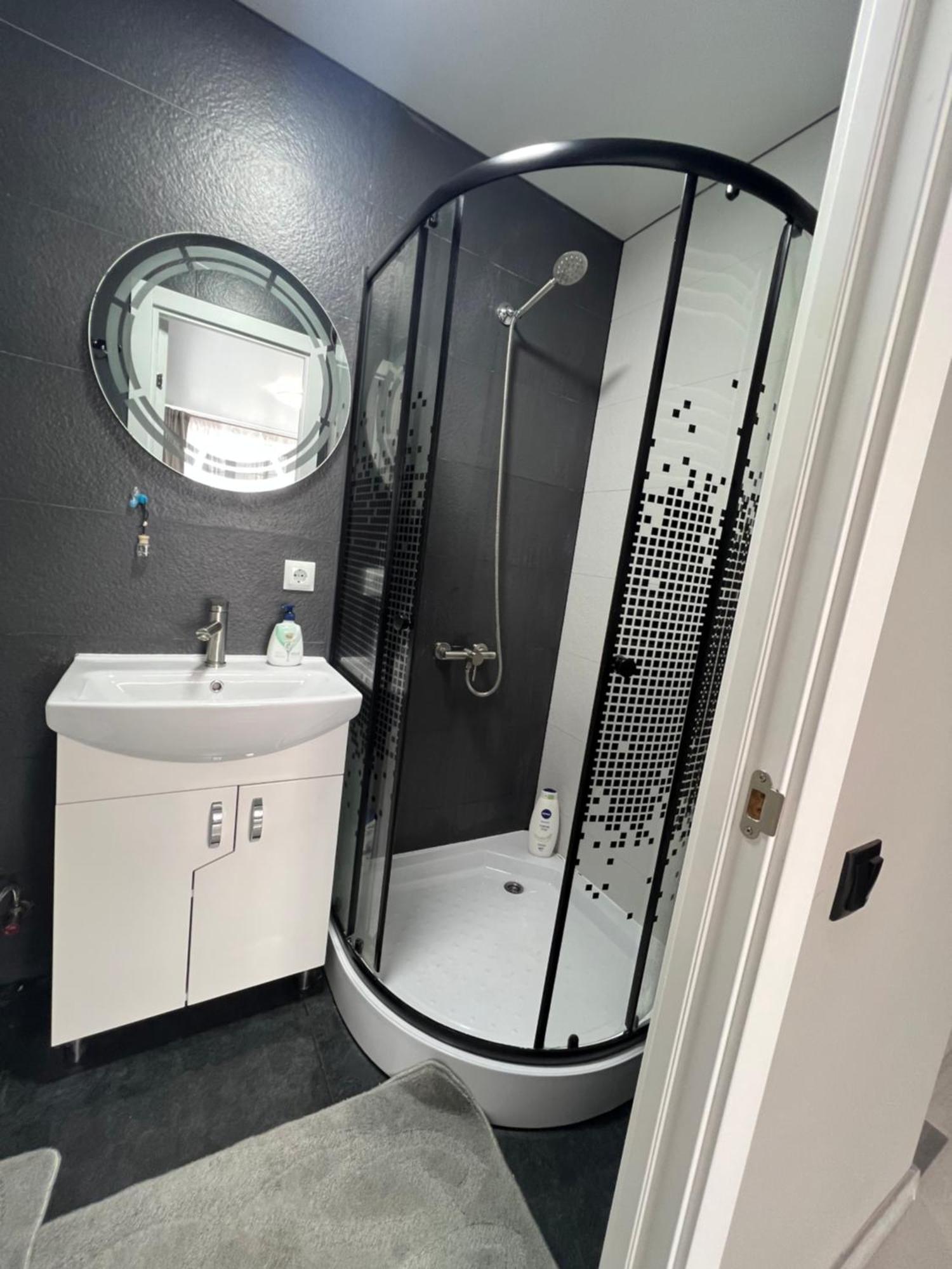 Apartamet chirie Edinet Bagian luar foto